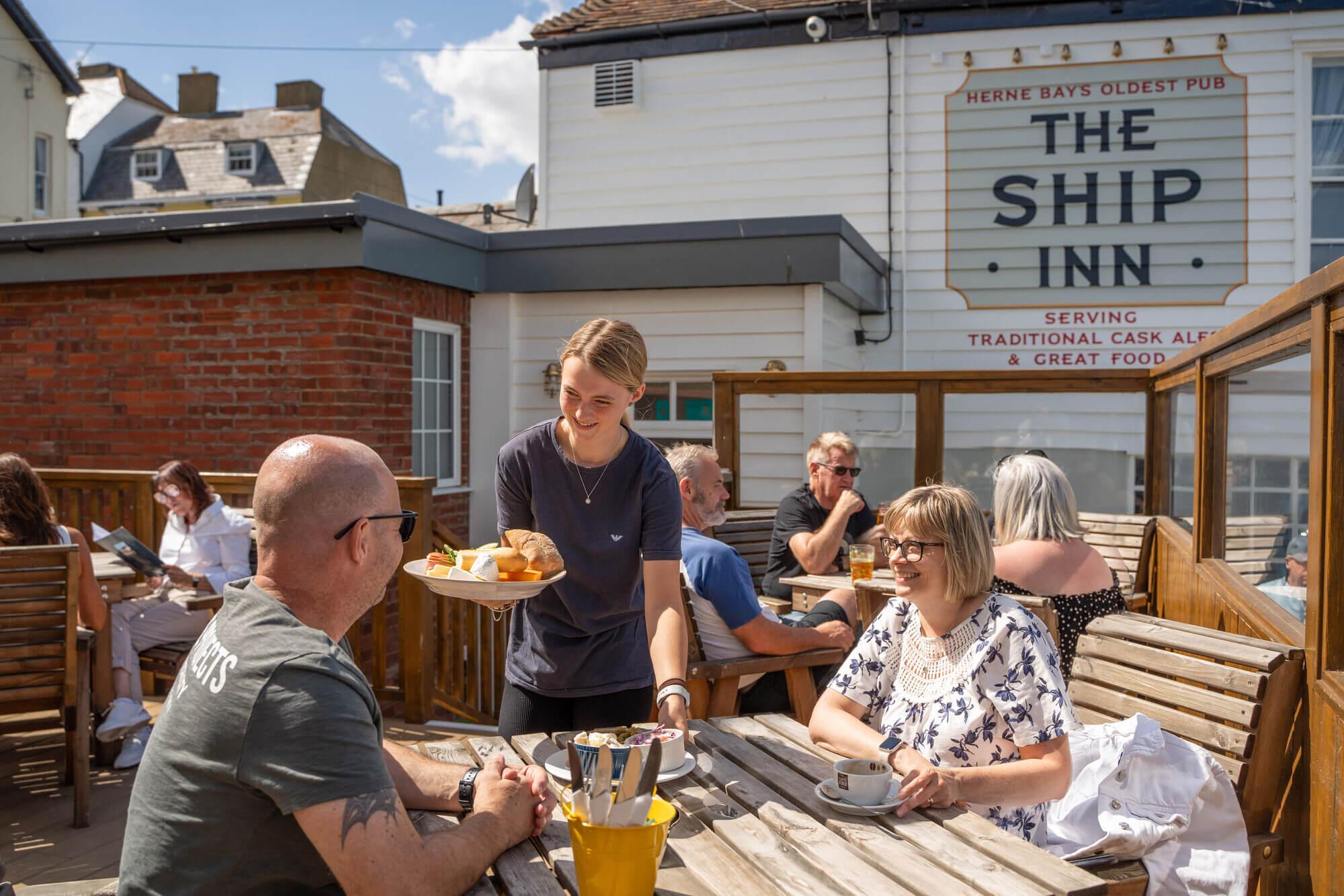 RS78199_The Ship Inn-62_mpr.jpg